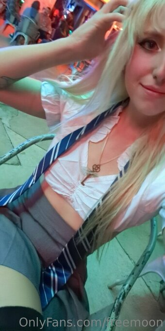 freemoon Nude Leaks Photo 18