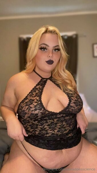 freesaradoesscience Nude Leaks Photo 9