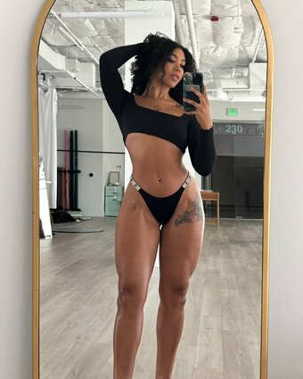 frizzyimposter Nude Leaks Photo 2