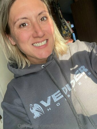 fundom47 Nude Leaks Photo 5