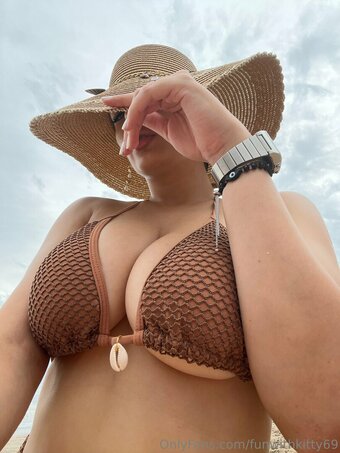 funwithkitty69 Nude Leaks Photo 20