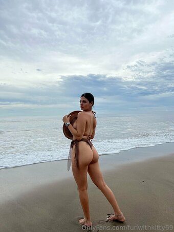 funwithkitty69 Nude Leaks Photo 21
