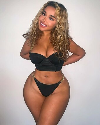 G Lynette Nude Leaks Photo 4