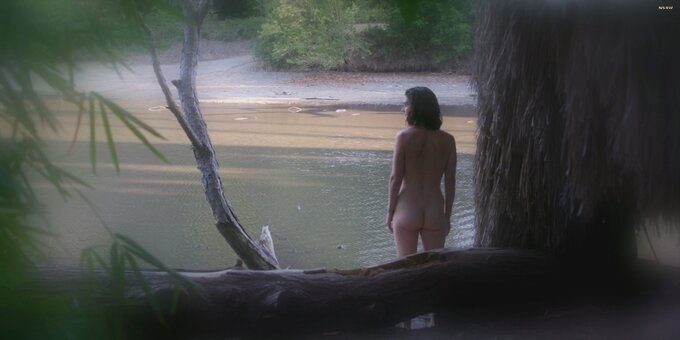 Gaby Hoffmann Nude Leaks Photo 3