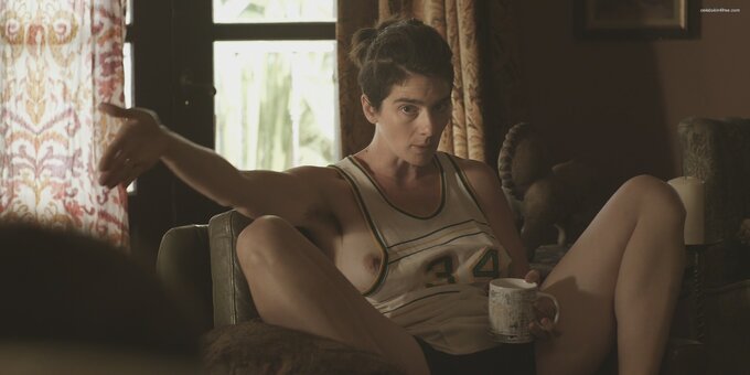Gaby Hoffmann Nude Leaks Photo 16