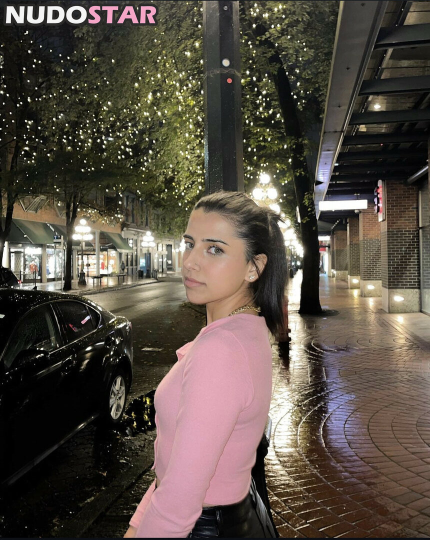 Gal Akbari  gal.cal  gal.qal  officialonlygal  q.gal Nude Leaks  OnlyFans Photo 2 - NudoStar