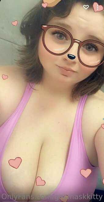 gasmaskkitty Nude Leaks Photo 13