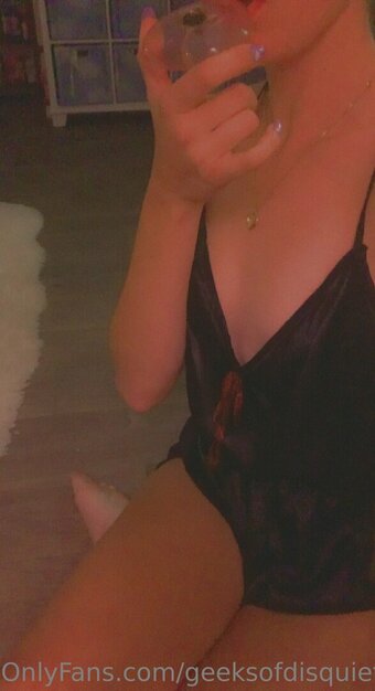 geeksofdisquiet Nude Leaks Photo 10