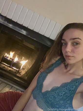 geeksofdisquiet Nude Leaks Photo 28