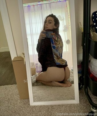 geeksofdisquiet Nude Leaks Photo 29