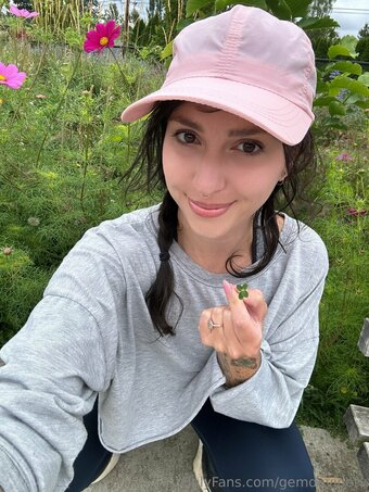 gemdevinetv Nude Leaks Photo 6