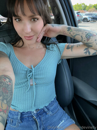 gemdevinetv Nude Leaks Photo 9