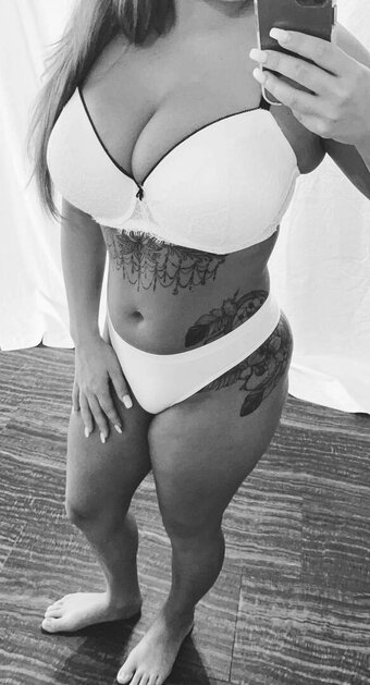 Gemmaboop / _ms_hourglass / ms.hourglass Nude Leaks OnlyFans Photo 5