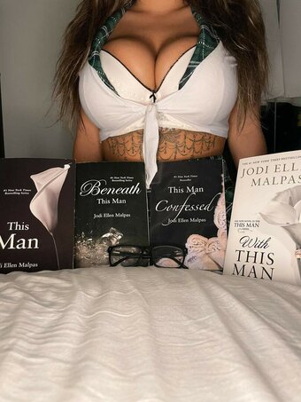 Gemmaboop / _ms_hourglass / ms.hourglass Nude Leaks OnlyFans Photo 17