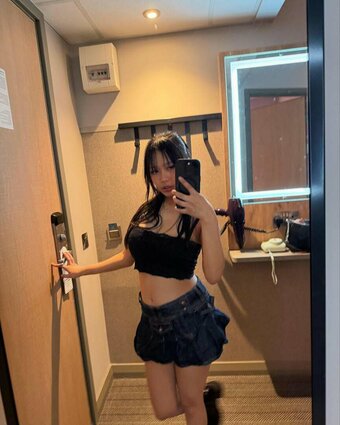 gentlebites / gentle.spits / jennylikestosleep Nude Leaks OnlyFans Photo 10
