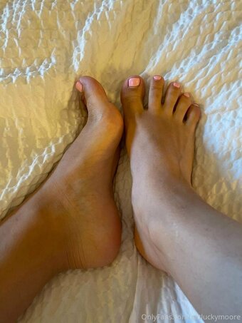 getluckymoore Nude Leaks Photo 4