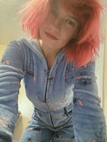 ghostkitty91 / https: / kittycowell Nude Leaks OnlyFans Photo 19
