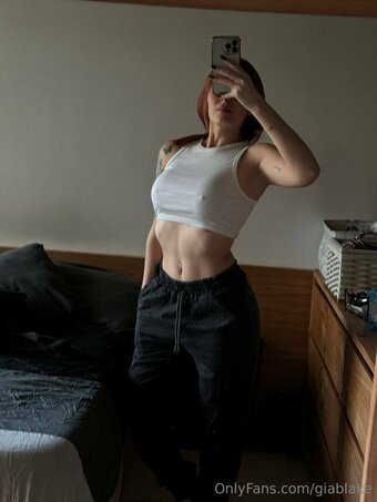 giablake Nude Leaks Photo 9