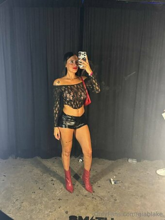 giablake Nude Leaks Photo 16