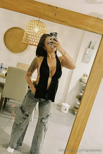 giablake Nude Leaks Photo 17