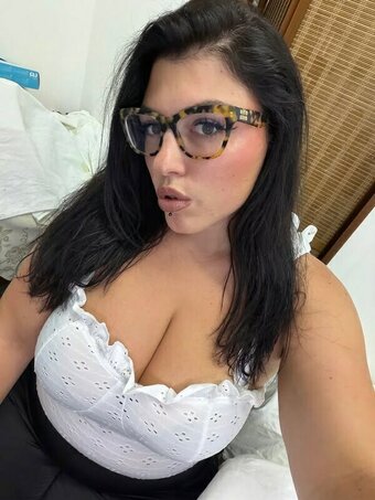 Giulia Stepan / e_sse_ Nude Leaks Photo 2