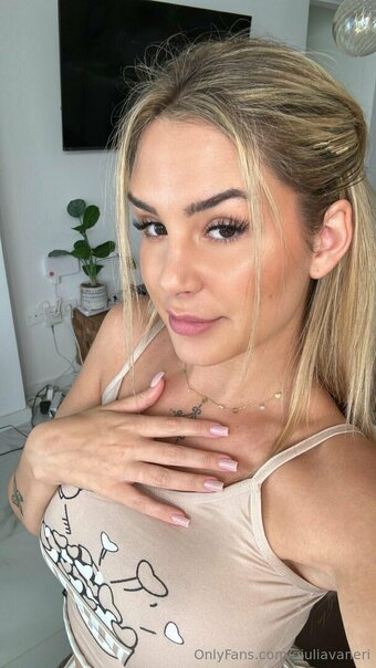 giuliavaneri Nude Leaks Photo 17