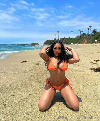 glazedbae Nude Leaks Photo 22