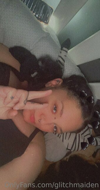 Glitchmaiden Glitchmaiden