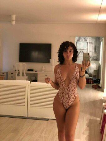 Glizzy Gladiator Nude Leaks Photo 2