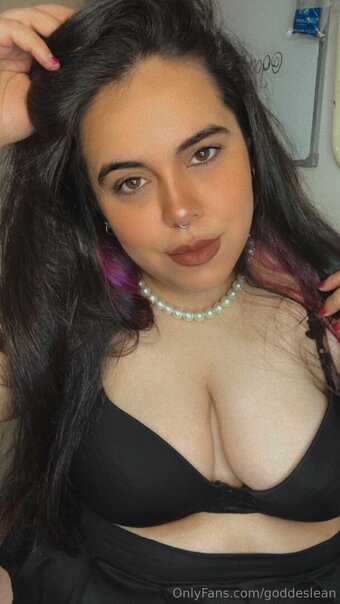 goddeslean Nude Leaks Photo 22