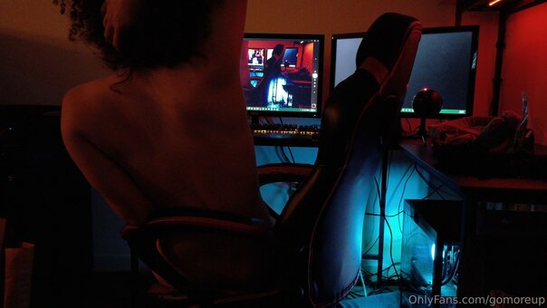 gomoreup Nude Leaks Photo 22