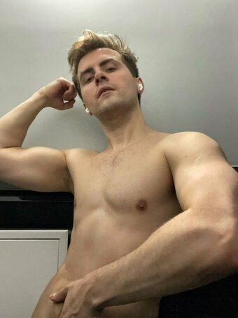 graysonfin Nude Leaks Photo 16