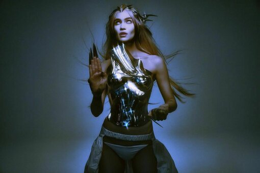 Grimes Nude Leaks Photo 15