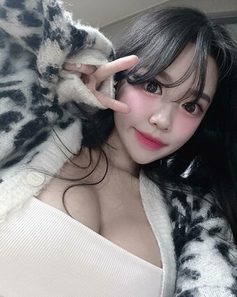 h___xee / 요니링 Nude Leaks Photo 3