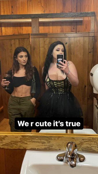 h00chie / springscary Nude Leaks Photo 11