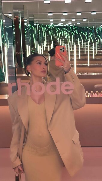 Hailey Baldwin Bieber / haileybieber Nude Leaks Photo 15