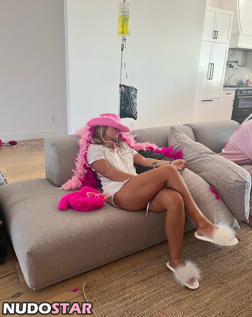 Hailey Rae Ostrom  haileyostrom Nude Leaks Photo 9 - NudoStar