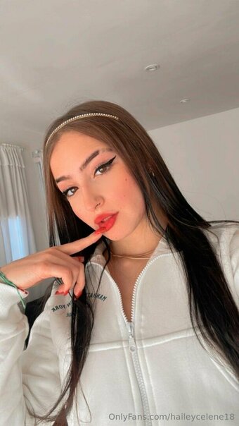 haileycelene18 Nude Leaks Photo 6