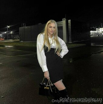 haileycherry Nude Leaks Photo 17