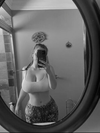 haileyyfriz / Hailey Frizzell / haileyyfrizzell / wafflefries02 Nude Leaks OnlyFans Photo 10