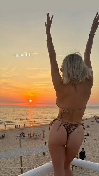 Haley Booth / haleeyybee / haley_boooth / https: Nude Leaks Photo 2