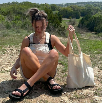 Haley Pham / haleypham Nude Leaks Photo 2