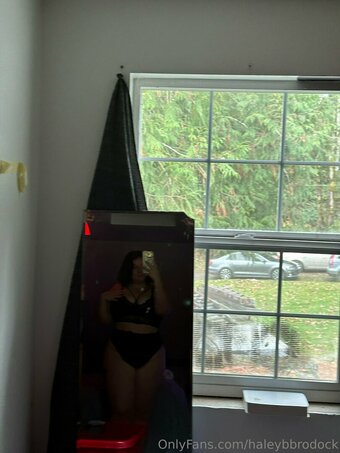 haleybbrodock Nude Leaks Photo 16