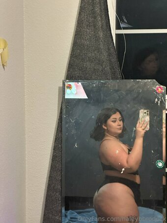 haleybbrodock Nude Leaks Photo 24