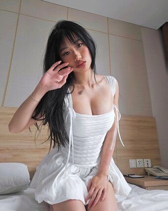 Hanmade / Hannah Nguyen / https: / itsbananappeal / xhannahbella Nude Leaks Photo 3