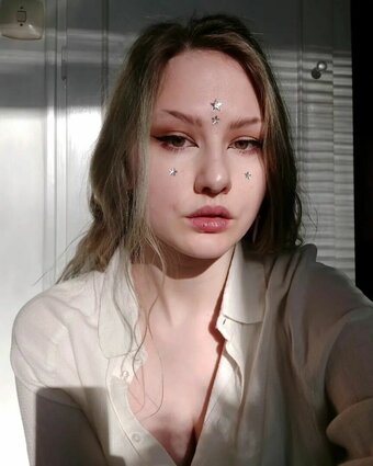 Hanningerc / Hannicks69 / nvm.hanni Nude Leaks Photo 1