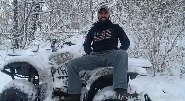 hardworkertn Nude Leaks Photo 3