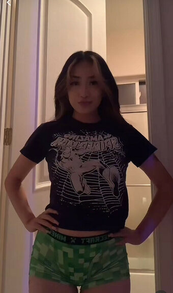 Harmonee Yang / harmoneeyang Nude Leaks Photo 17