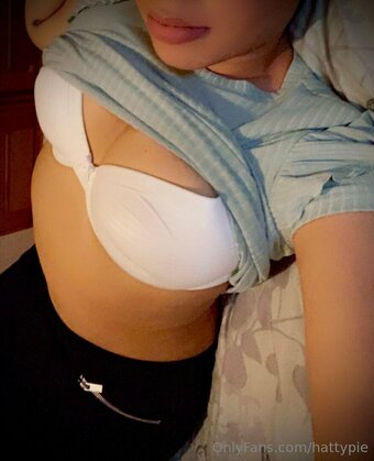 hattypie / creamyhattypie Nude Leaks OnlyFans Photo 9