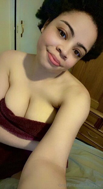 hattypie / creamyhattypie Nude Leaks OnlyFans Photo 11